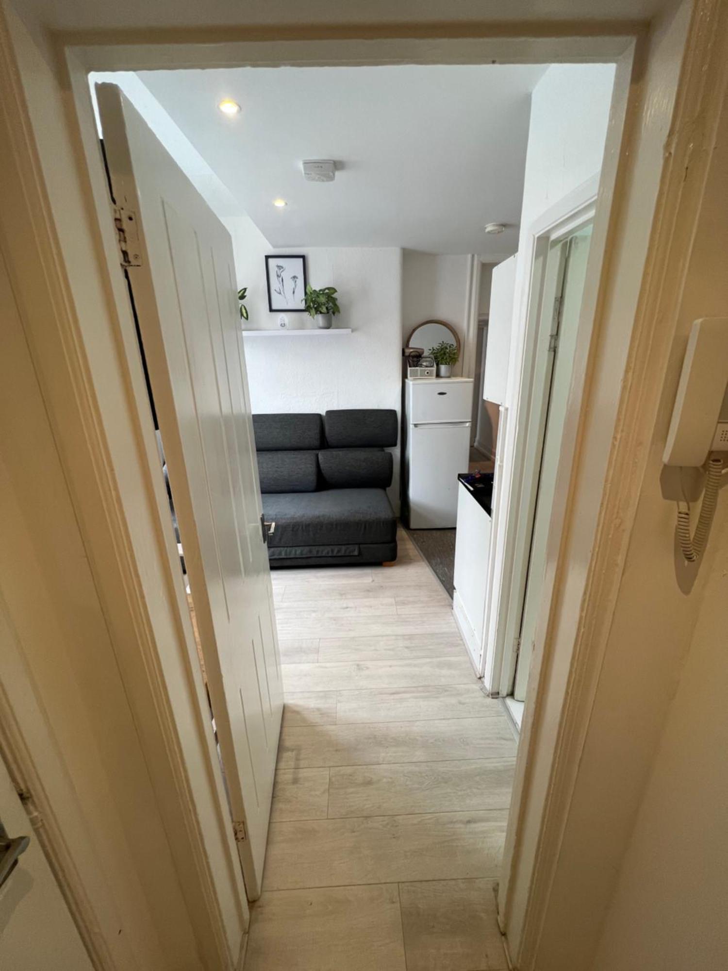 Miles 4Floor Apartment London Ngoại thất bức ảnh
