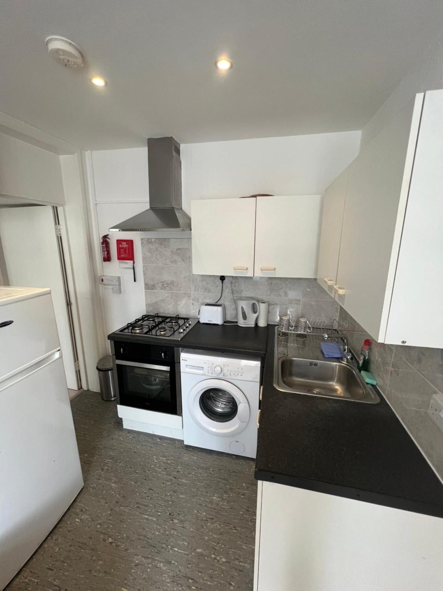 Miles 4Floor Apartment London Ngoại thất bức ảnh