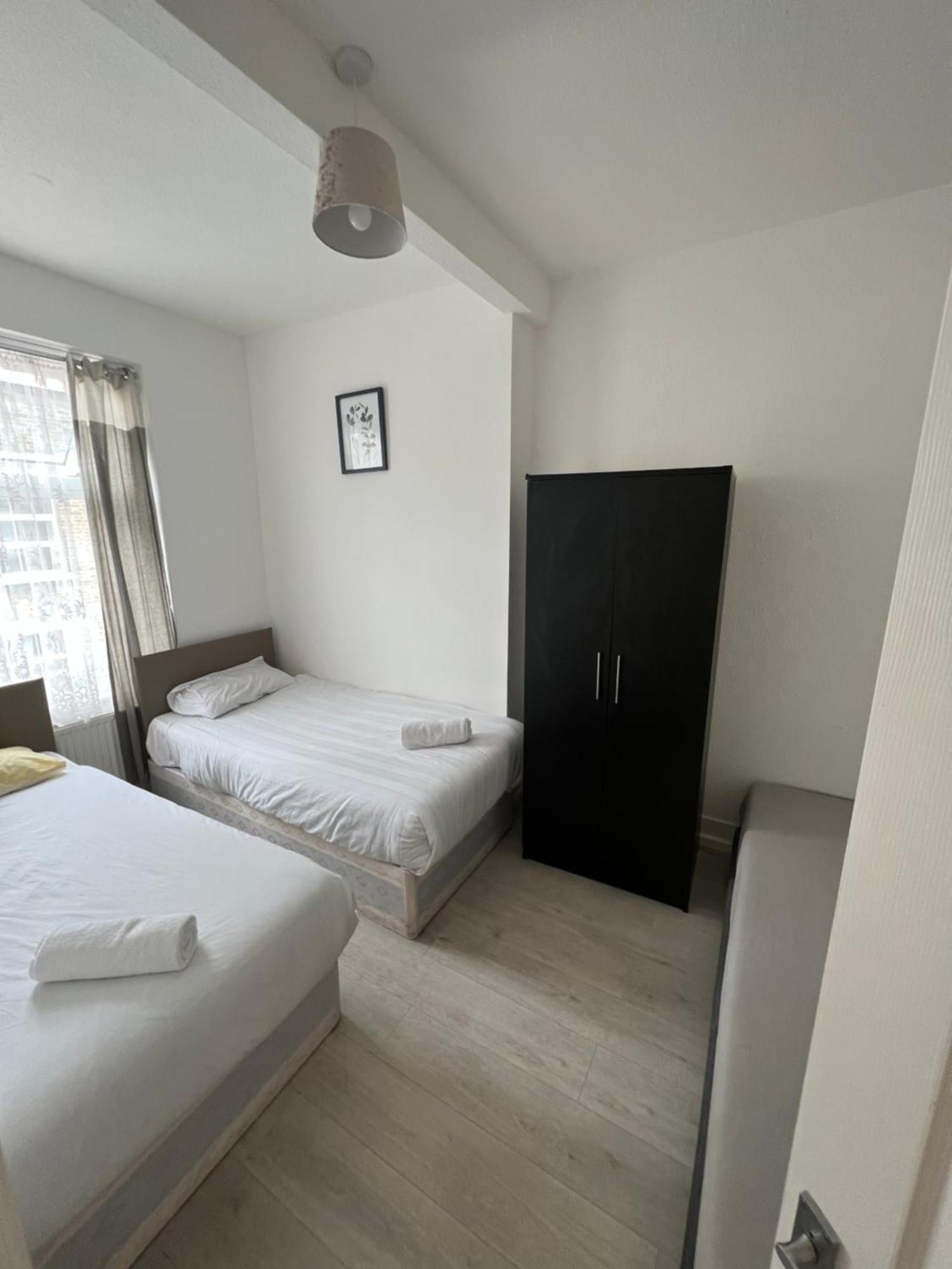 Miles 4Floor Apartment London Ngoại thất bức ảnh